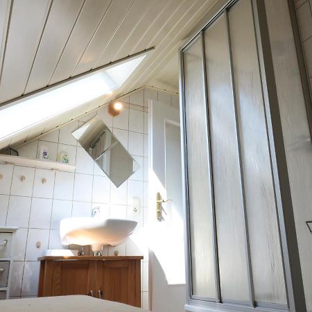 Schone Dachgeschosswohnung In Villa Mit Zentrumsnaher Lage Schleiz Extérieur photo